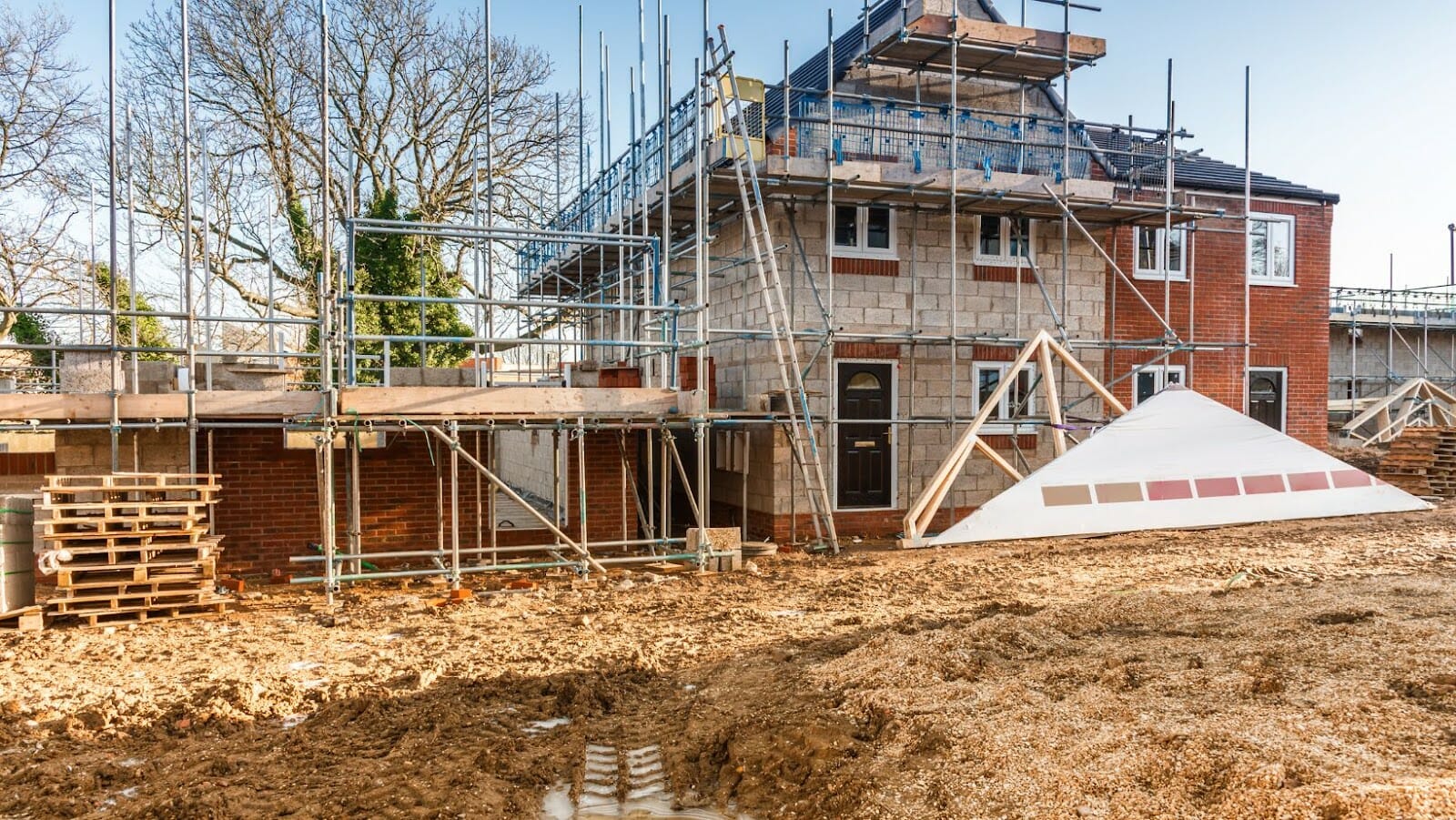 How to Avoid Costly Delays When Building a New Home in the UK