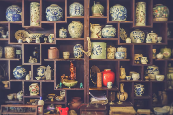 Main Rules For The Care Of Antique Porcelain and What To Pay Attention To While Buying