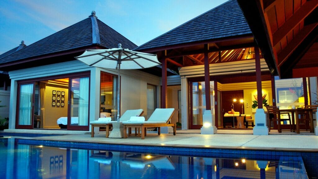 5 things you need to style your pop up pool