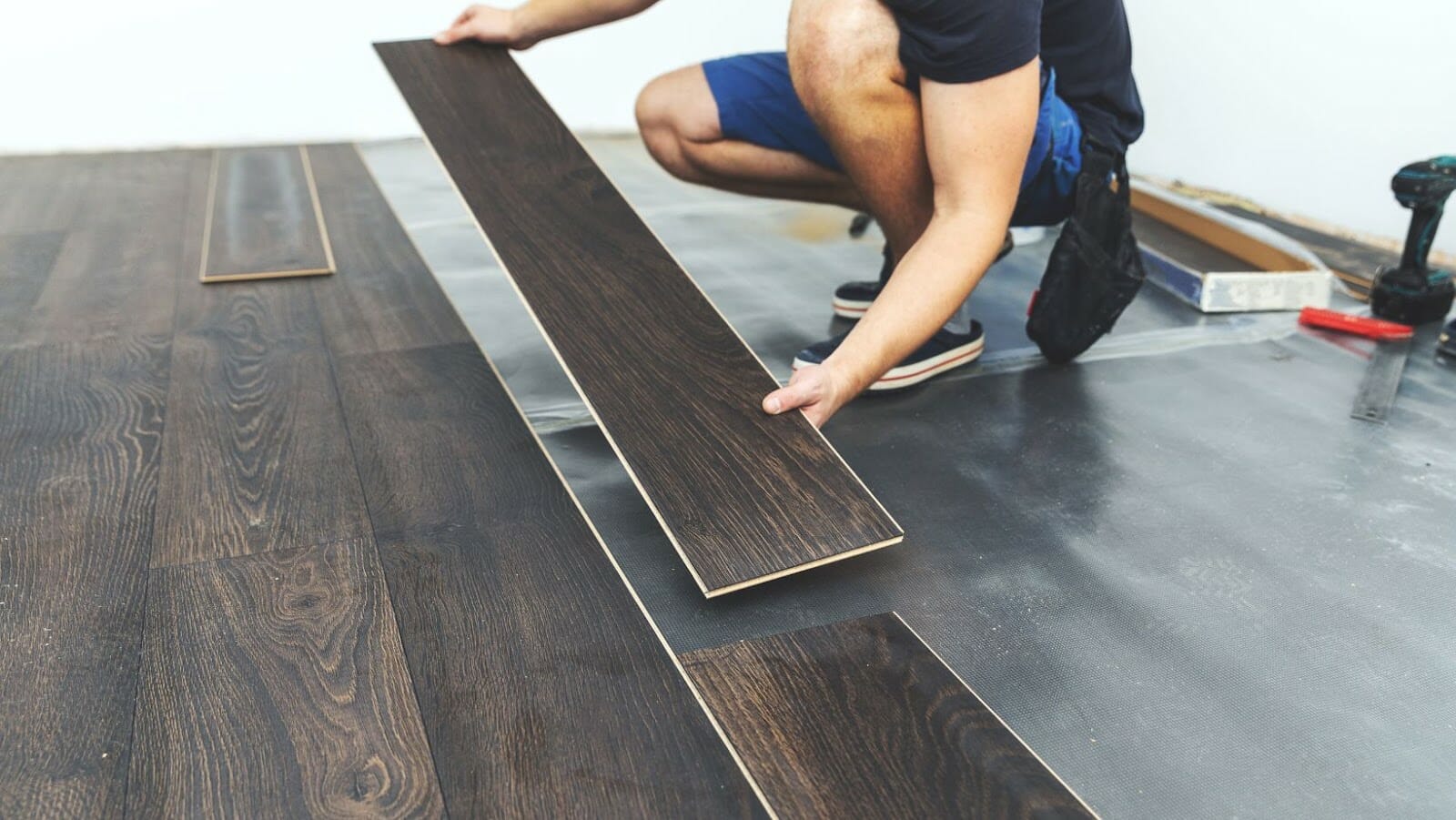 Laminate Flooring Buying Guide: How to Choose the Perfect One For You