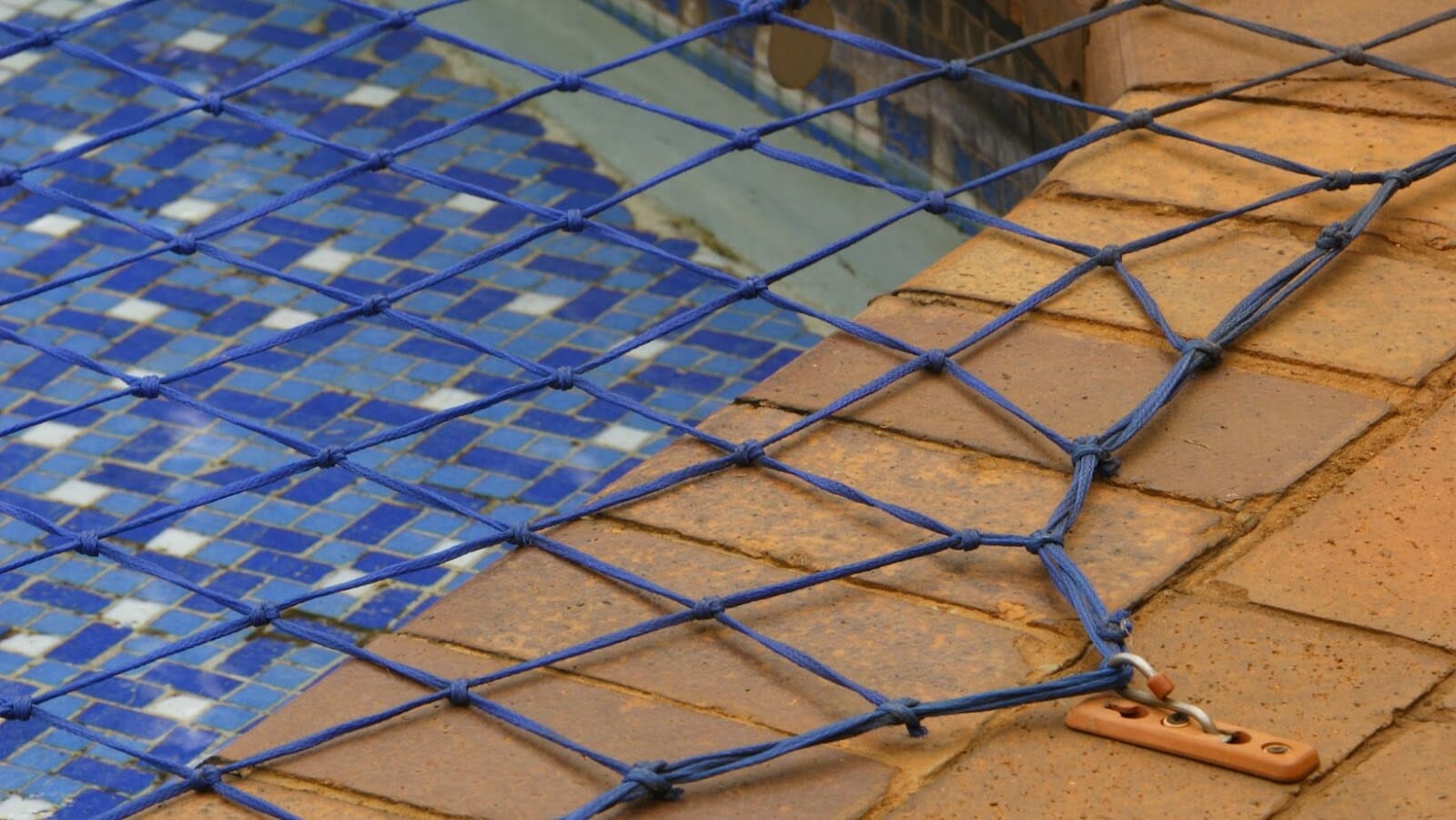 Why It Is Important to Replace Your Pool Net?