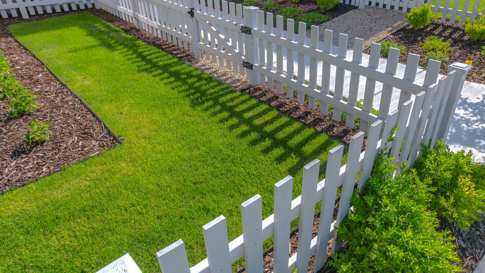 Do you tip fence installers