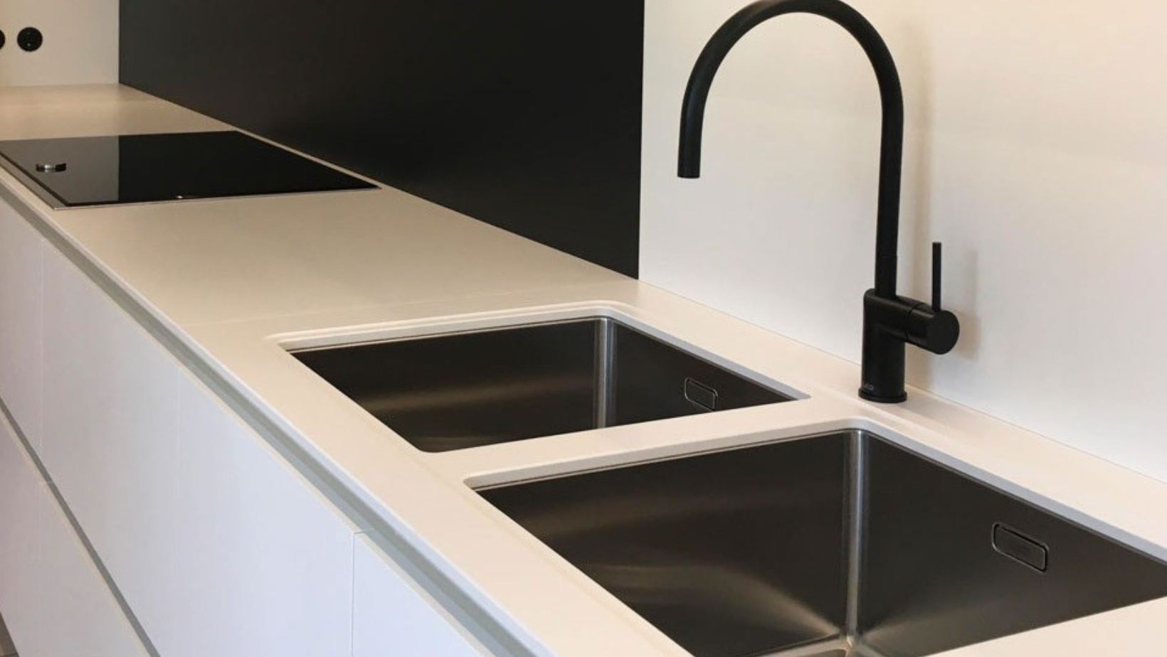 The elegance and practicality of a black kitchen faucet