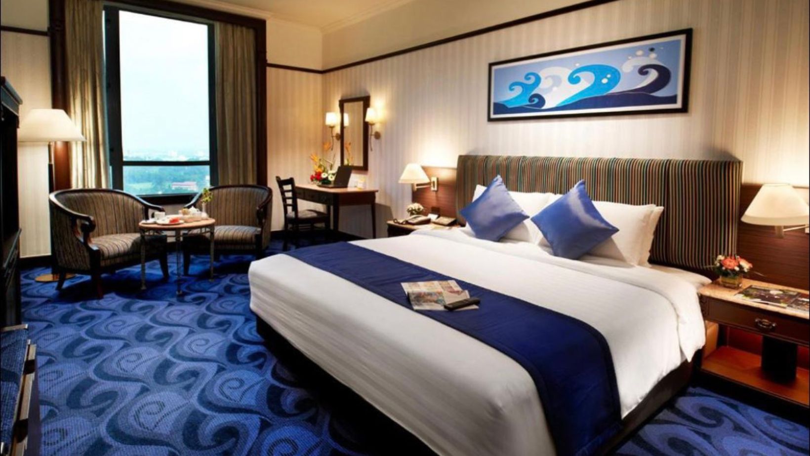 How to make your bedroom more luxurious with luxury bedding and other accessories