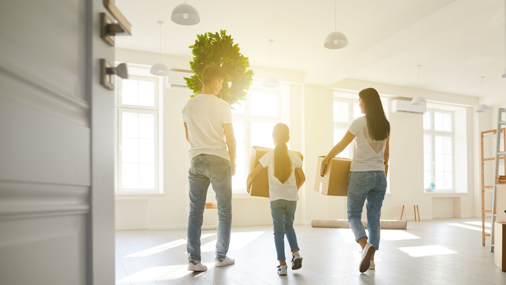 7 essential tips for moving house
