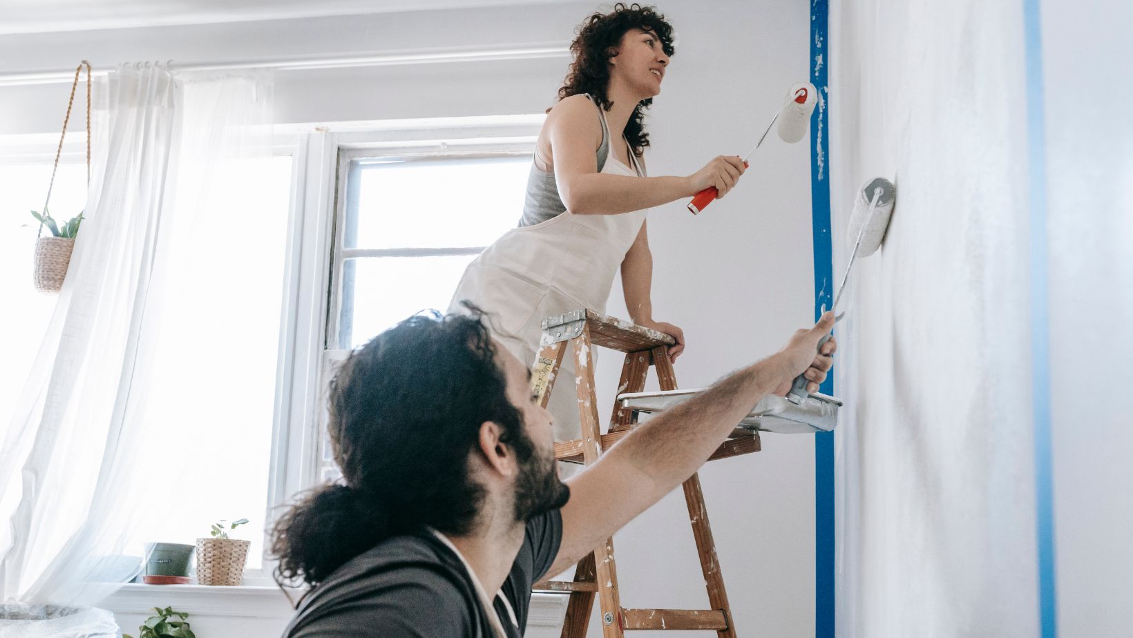 How to paint your swansea terraced house interior even with high ceilings and narrow hallways